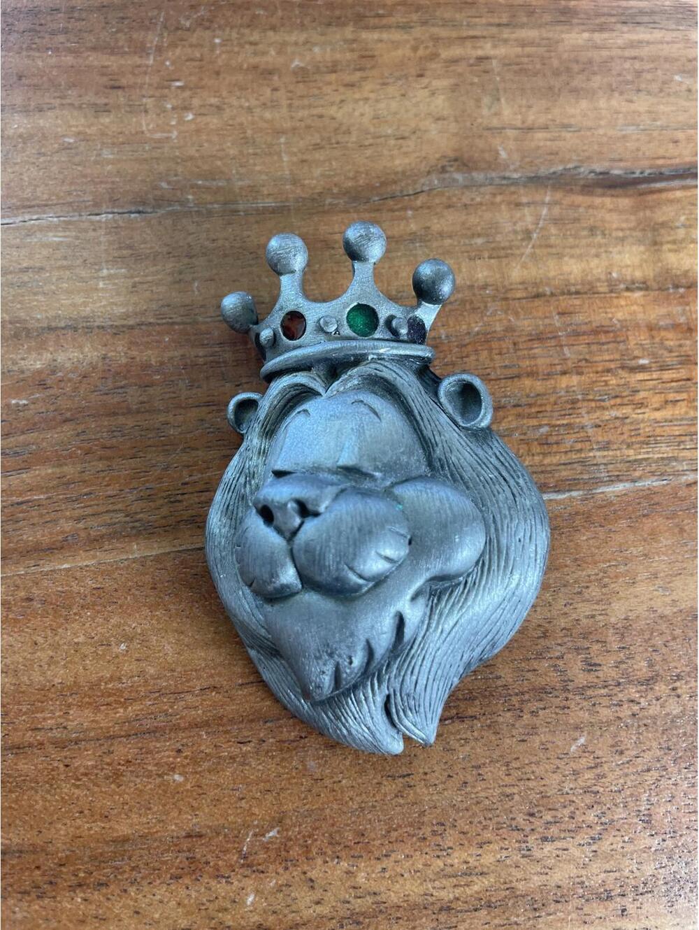 Vintage AJC King Of The Jungle Lion With Crown Silver Tone Brooch.